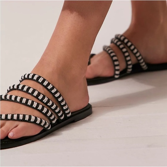 Free People Beatrice Beaded Flat Sandals Black and White Size 38.5 - Picture 2 of 5